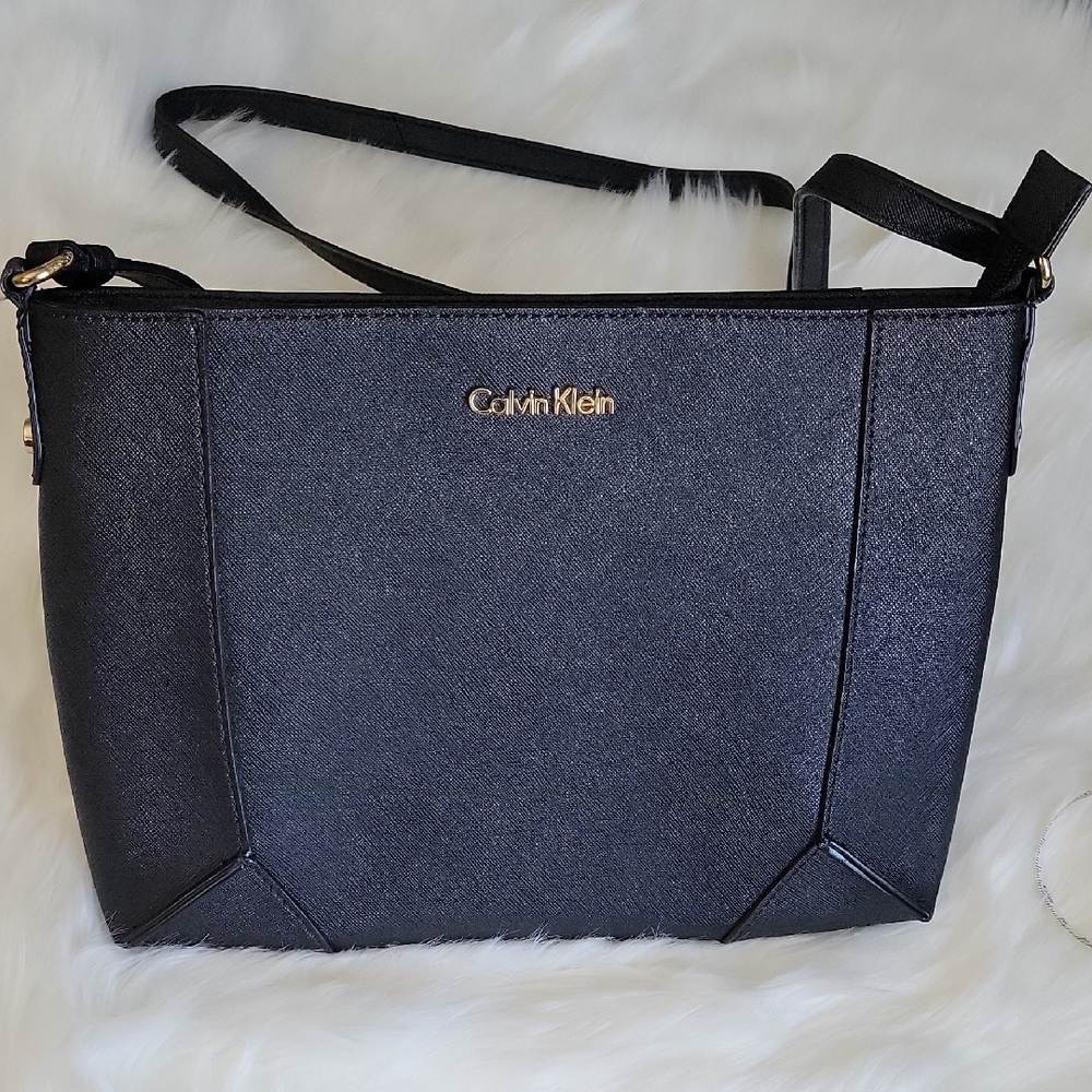 Calvin Klein Black Women's Croos Body